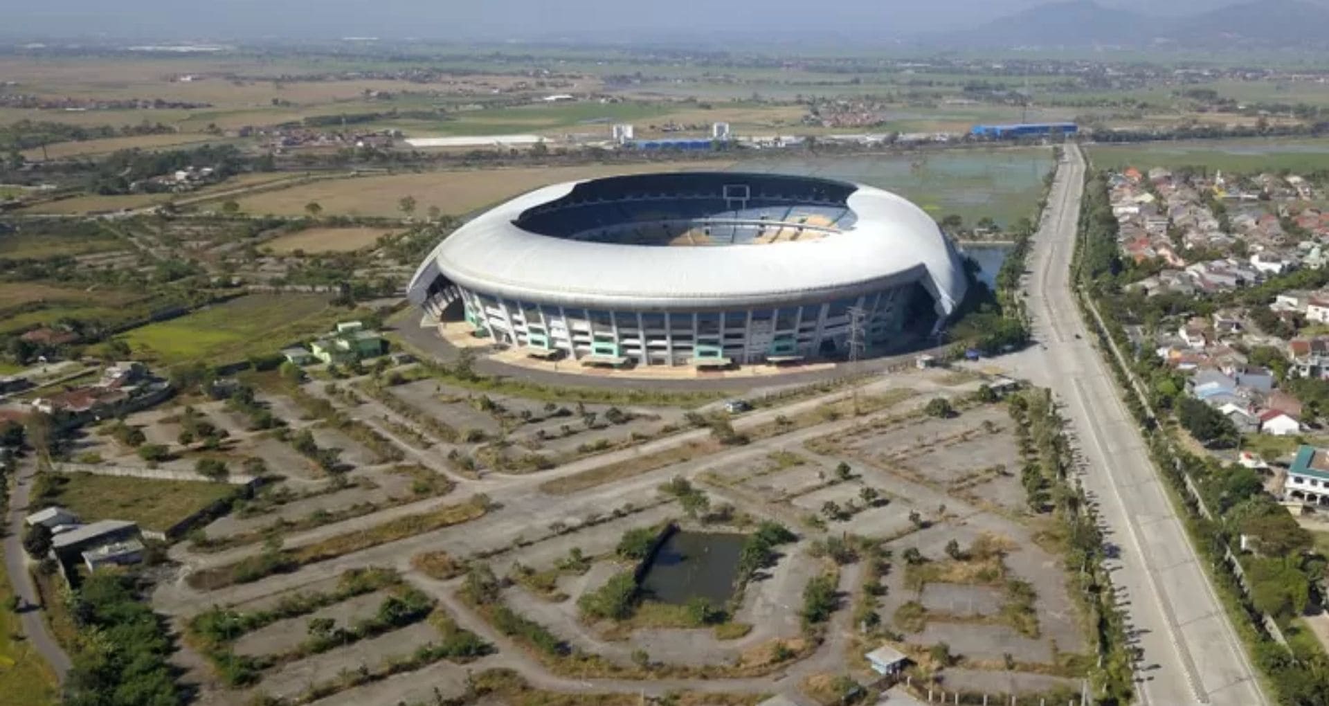 Berapa Kapasitas Stadion Gelora Bandung Lautan Api?
