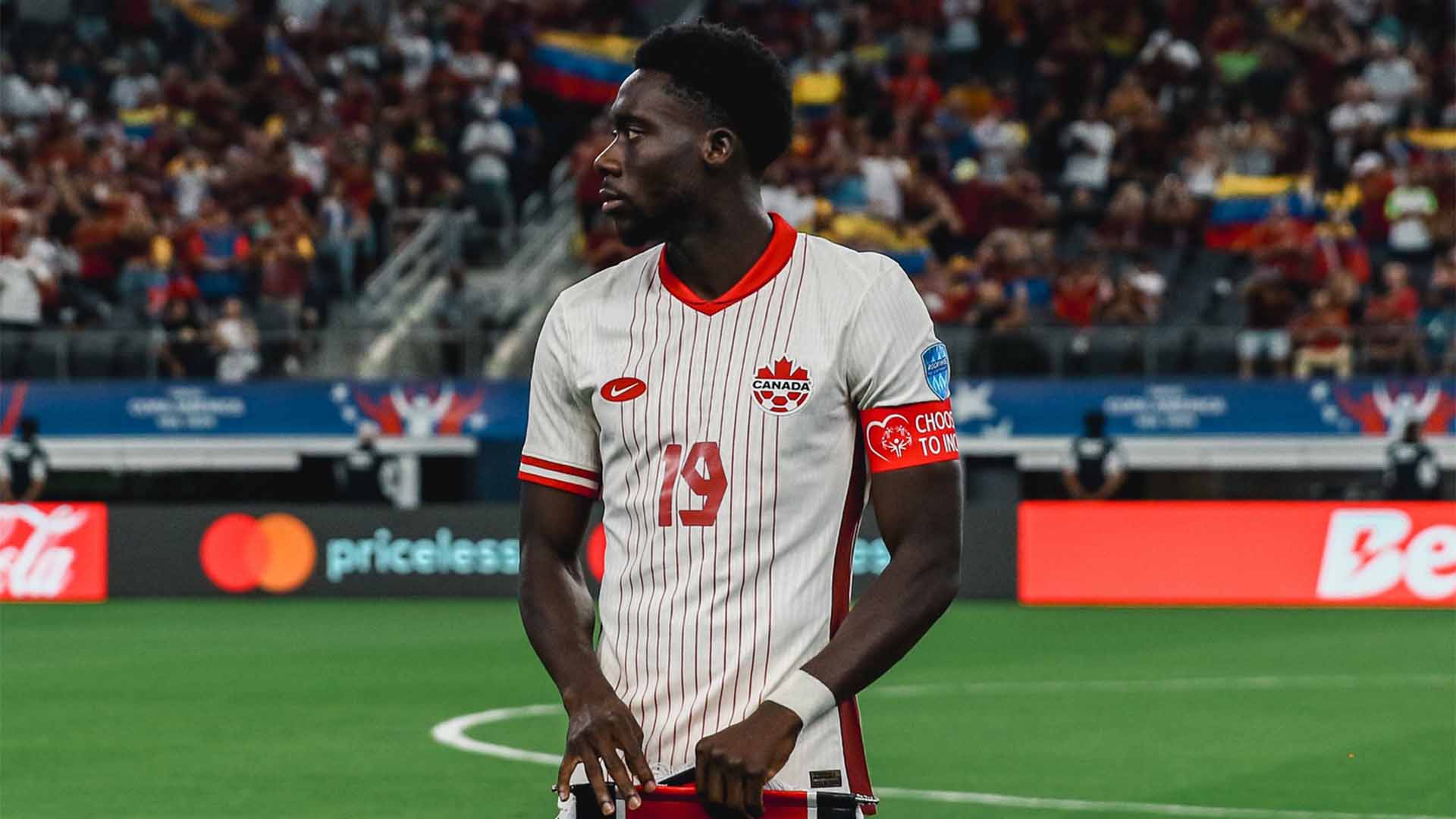 Cedera ACL, Alphonso Davies Dipastikan Absen Lama