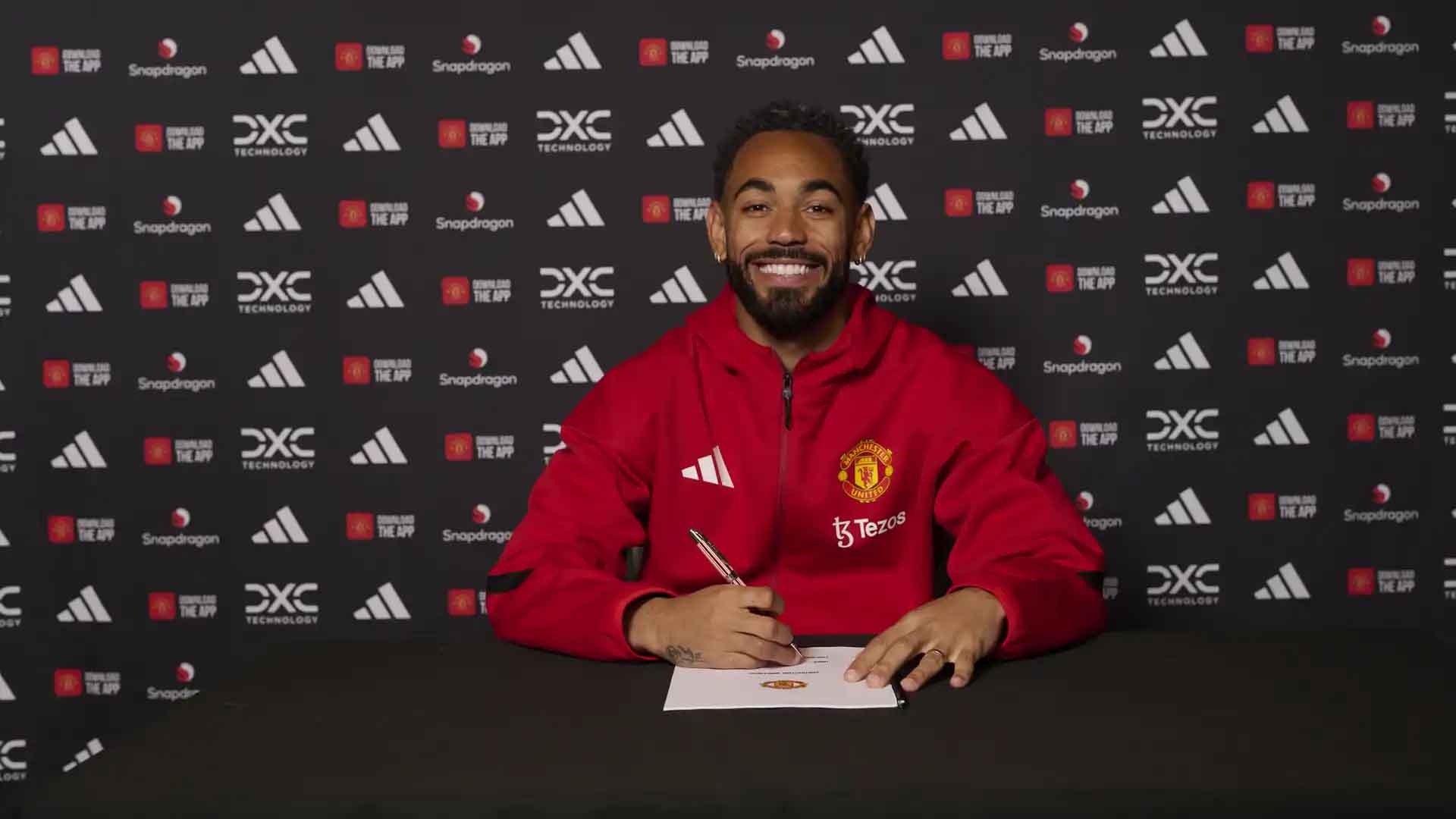 Manchester United Tuntaskan Transfer Matheus Cunha