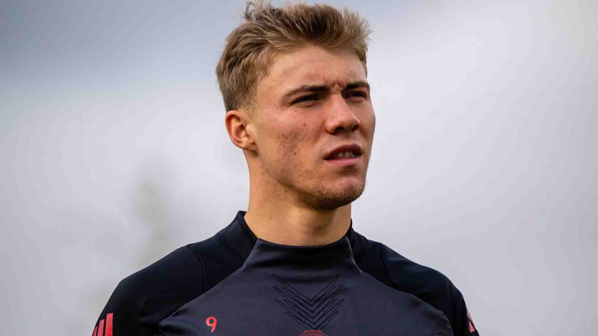 Rasmus Hojlund Tegaskan Niat Pertahankan Posisi di Tim Utama Manchester United