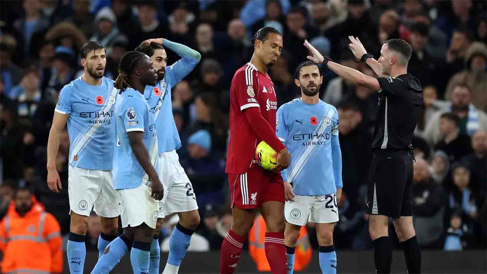 Webb Bela Keputusan Wasit Batalkan Gol Liverpool Lawan Manchester City
