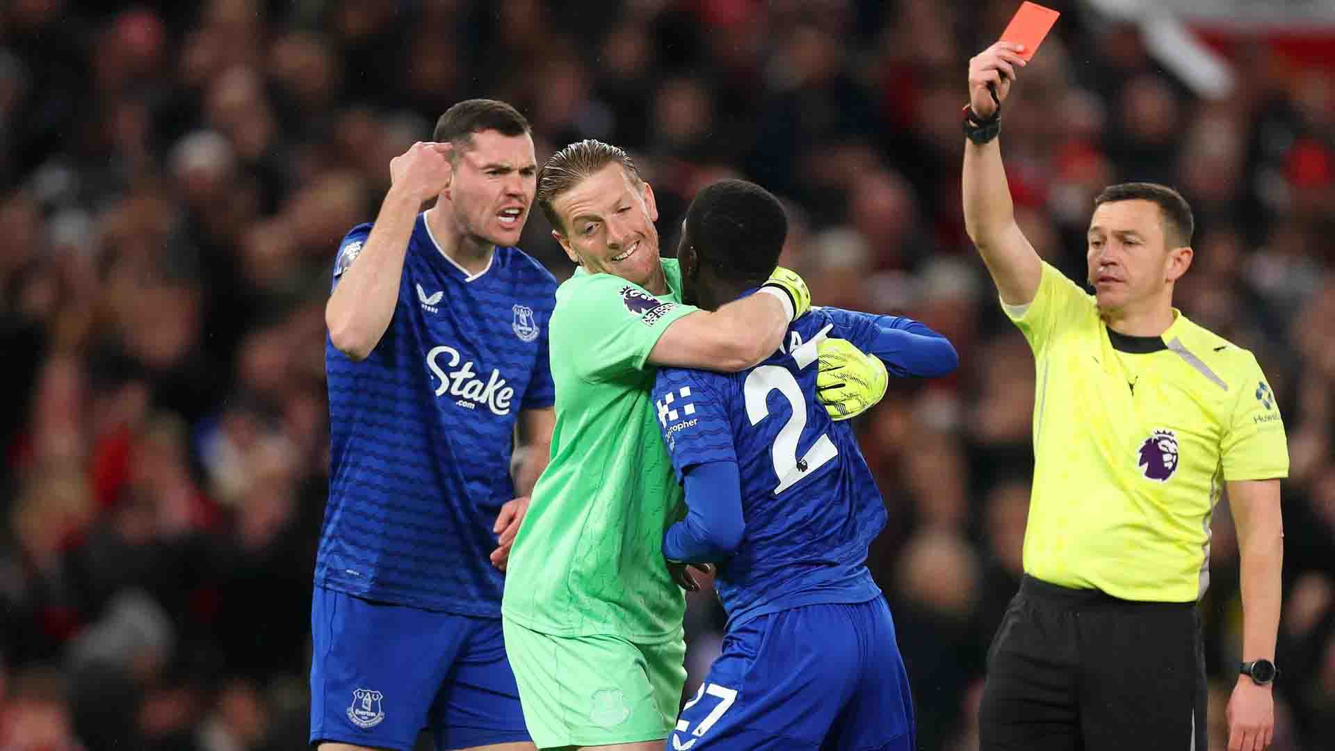 Suka Pemainnya Bertengkar, Moyes Tanggapi Kartu Merah Gueye di Old Trafford