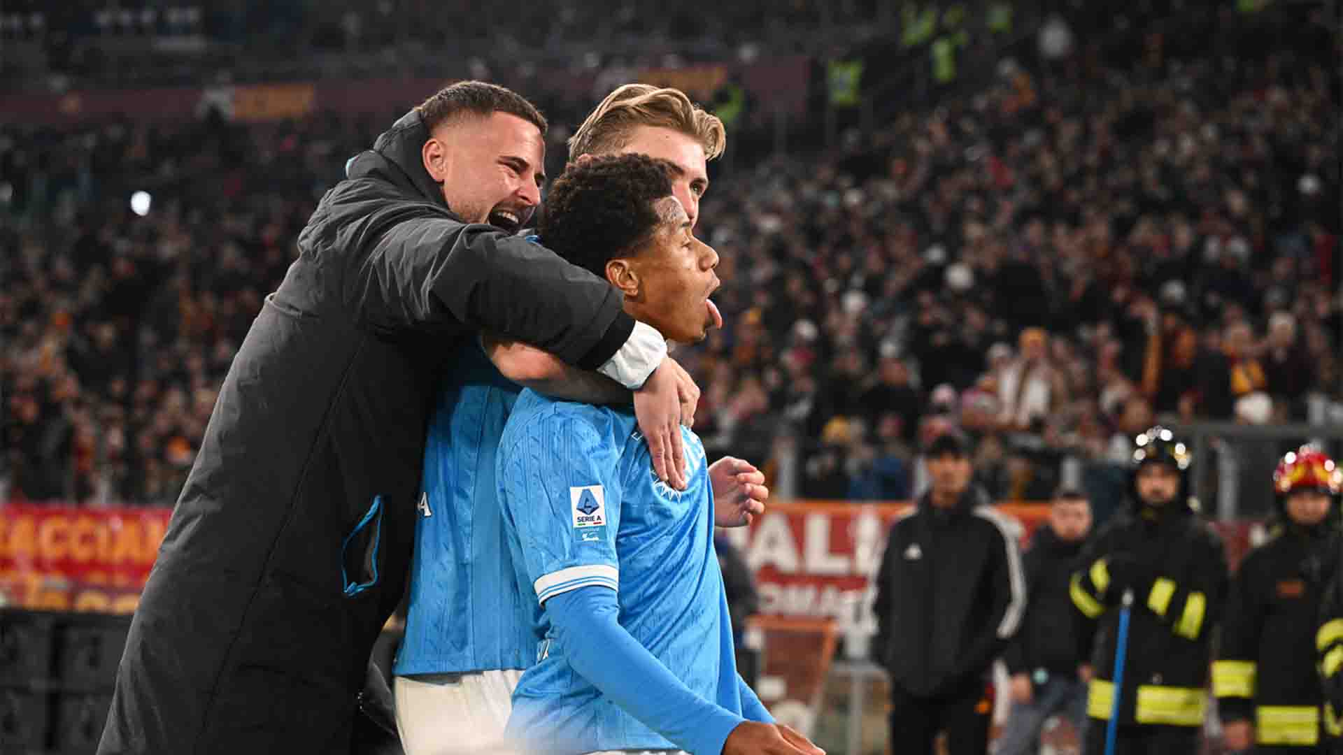 Neres Bawa Napoli Menang 1-0 atas Roma, Samai Poin di Puncak Klasemen
