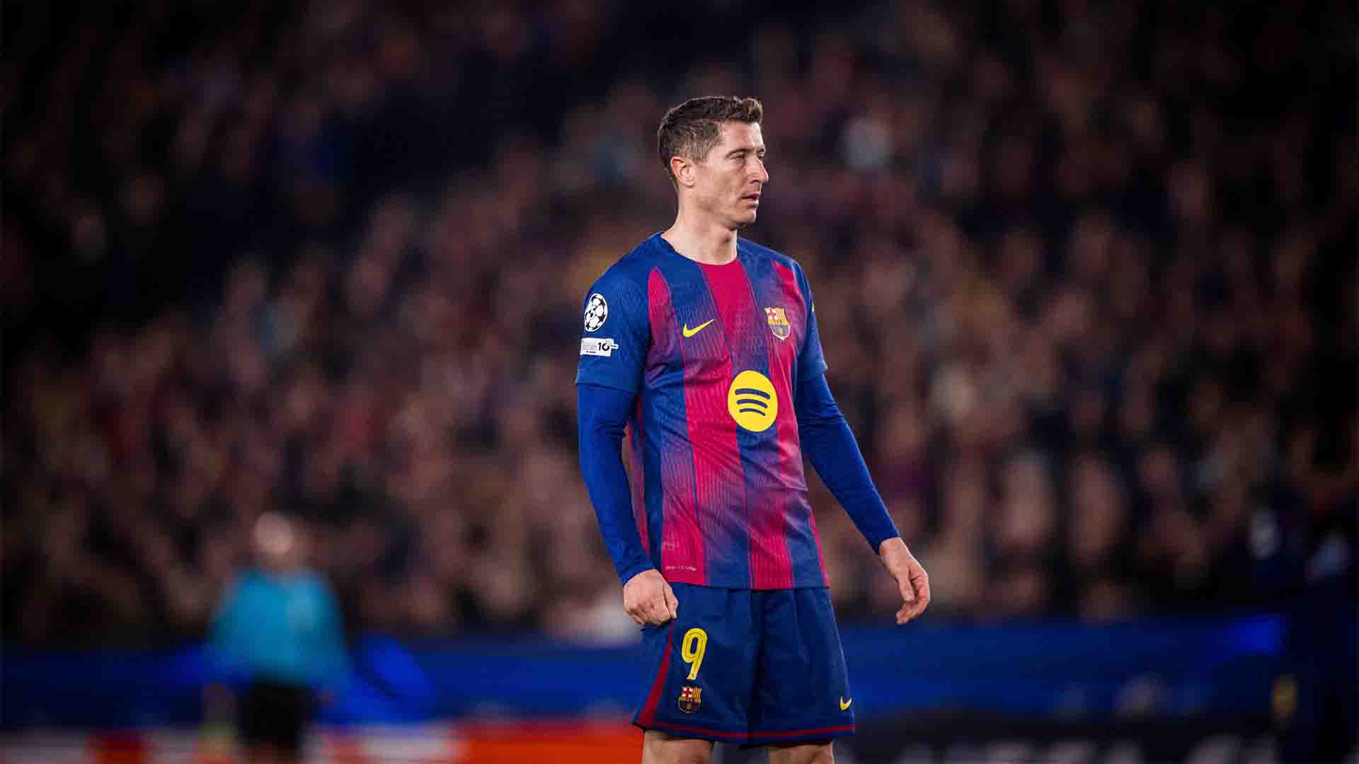 Flick Bungkam Soal Masa Depan Lewandowski di Barcelona