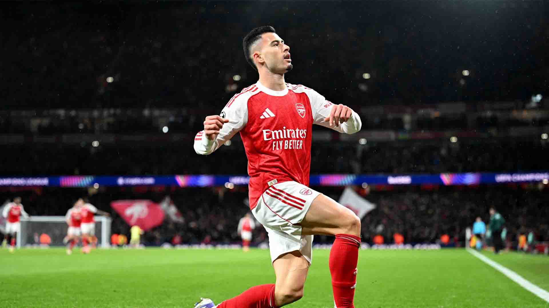 Martinelli Meminta Maaf usai Dorong Bradley Saat Cedera