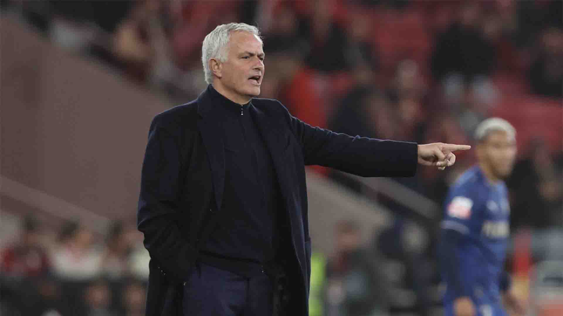 Mourinho Tolak Mentah-Mentah Rumor Kembali ke Real Madrid