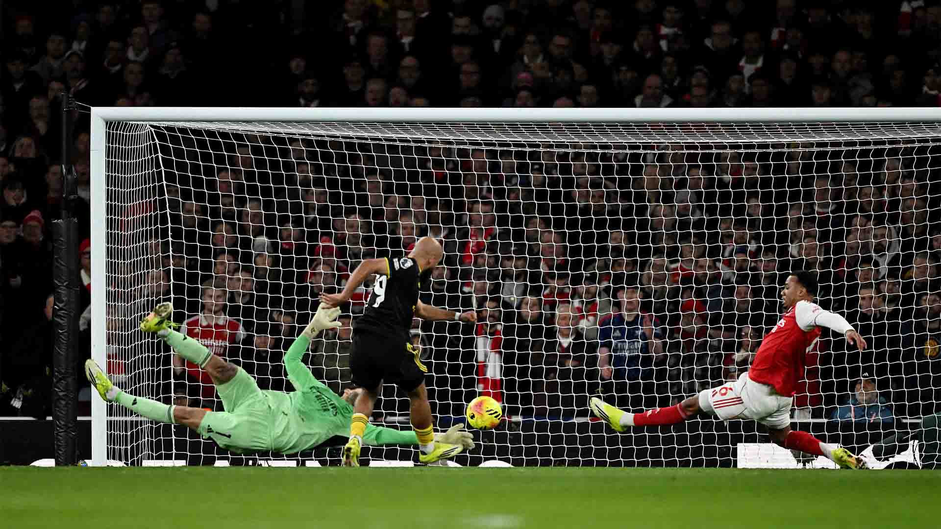 Man United Bungkam Pemimpin Klasemen Arsenal 3-2 di Emirates