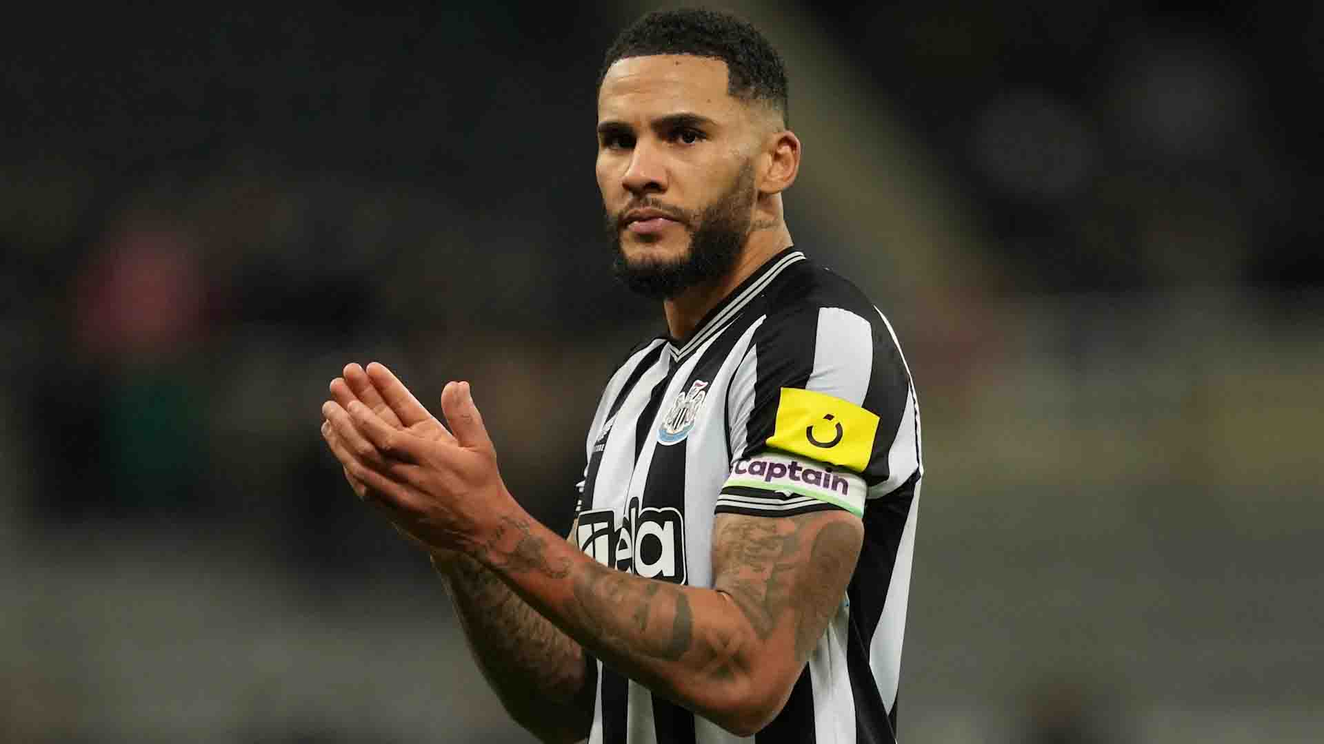 Kapten Newcastle Jamaal Lascelles Resmi Hijrah ke Leicester City