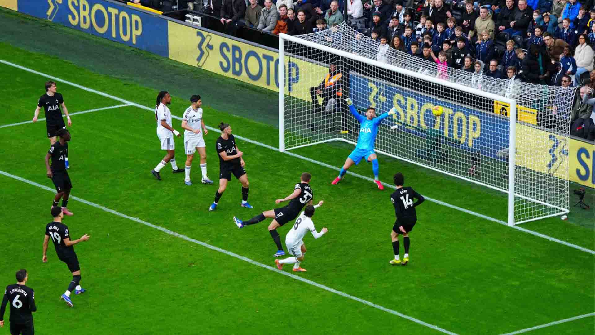 Spurs Semakin Terperosok Setelah Dibekuk Fulham 2-1