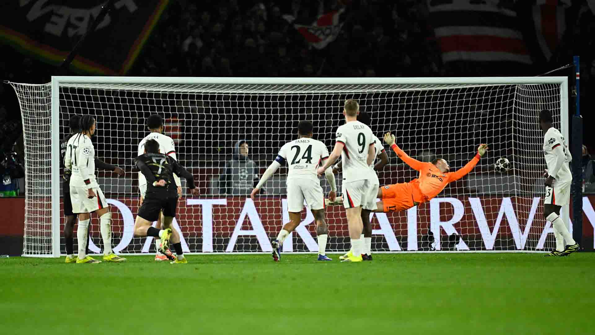 Bela Jorgensen Usai Blunder Lawan PSG, Rosenior: Semua Orang Punya Kesalahan