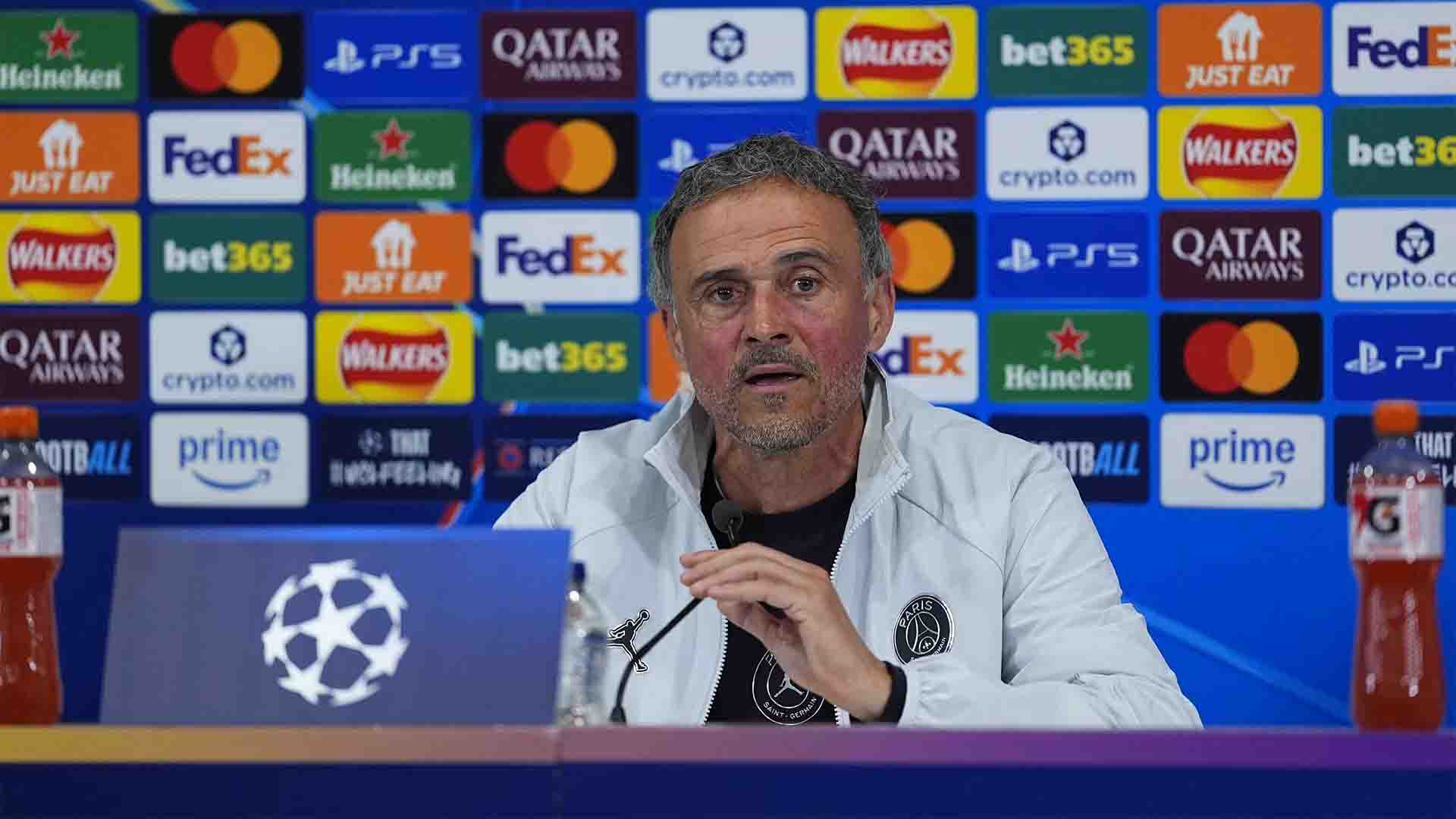 Waspadai Jebakan di Anfield, Enrique Sebut Skor 2-0 Masih Belum Aman