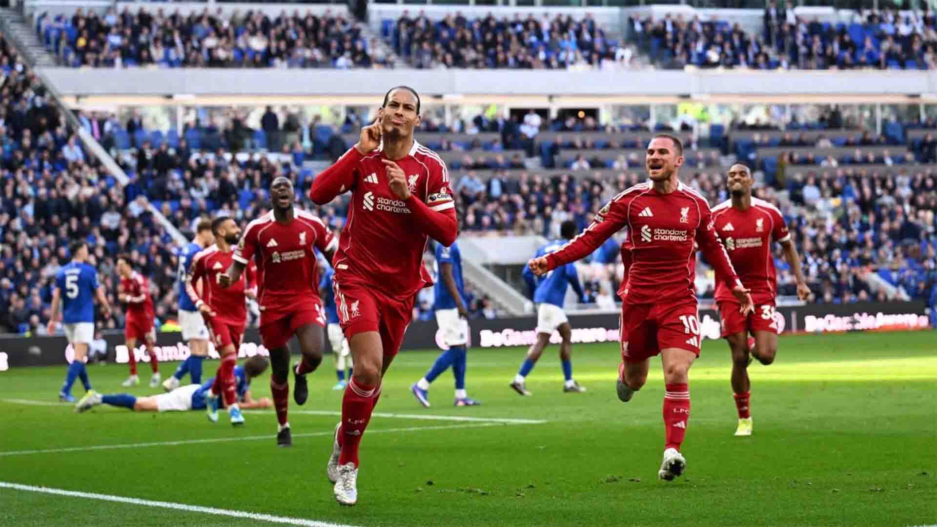 Van Dijk Menit Akhir Bawa Liverpool 2-1 di Kandang Everton