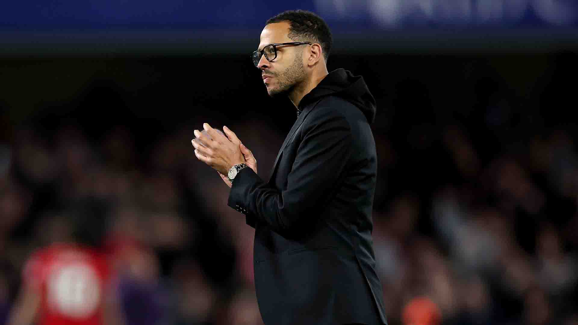 Chelsea Pecat Liam Rosenior Setelah Tren Terburuk Sejak 1912