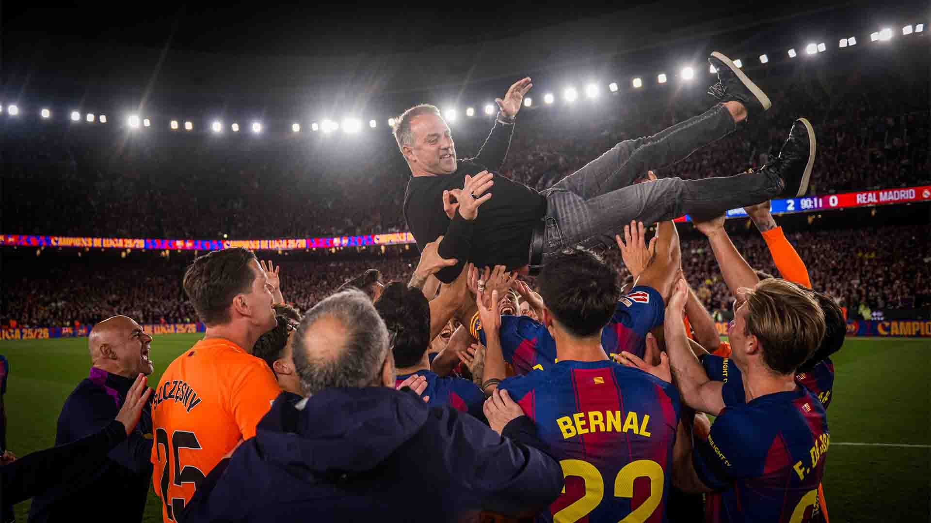 Gelar Juara Emosional, Flick Persembahkan Trofi La Liga untuk Mendiang Ayahnya