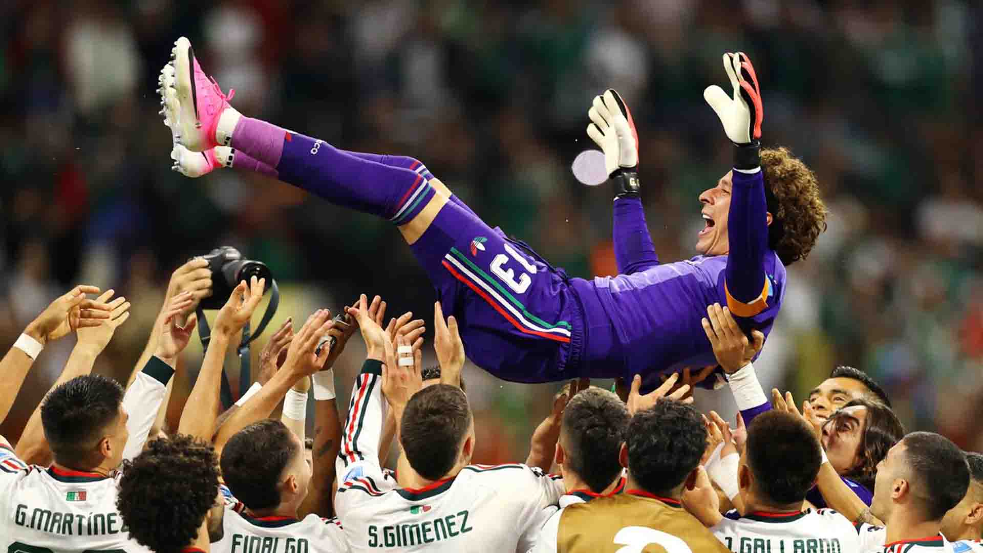 Legenda Meksiko Guillermo Ochoa Resmi Gantung Sepatu Setelah 22 Tahun Berkarier