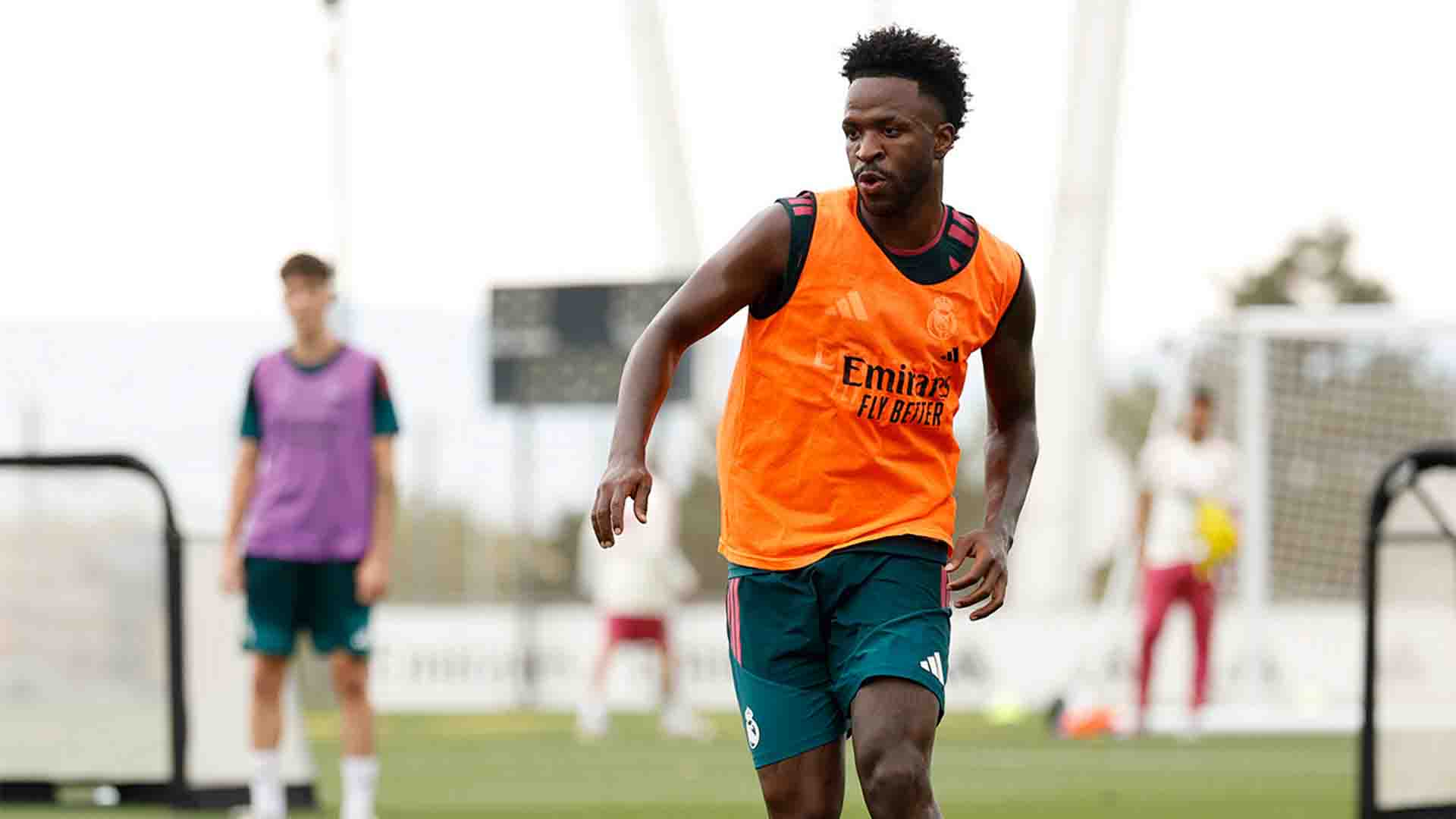 Real Madrid Siap Tawarkan Vinícius Kontrak Baru di Tengah Incaran Arsenal
