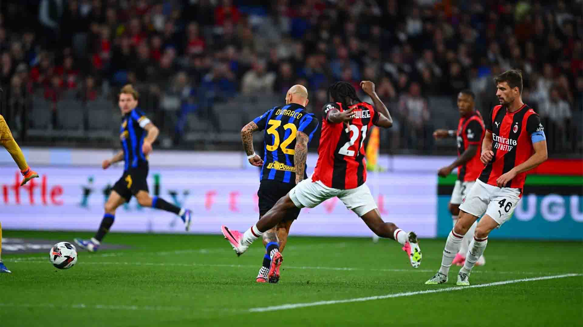Penalti Nkunku Selamatkan AC Milan dari Kekalahan Lawan Inter