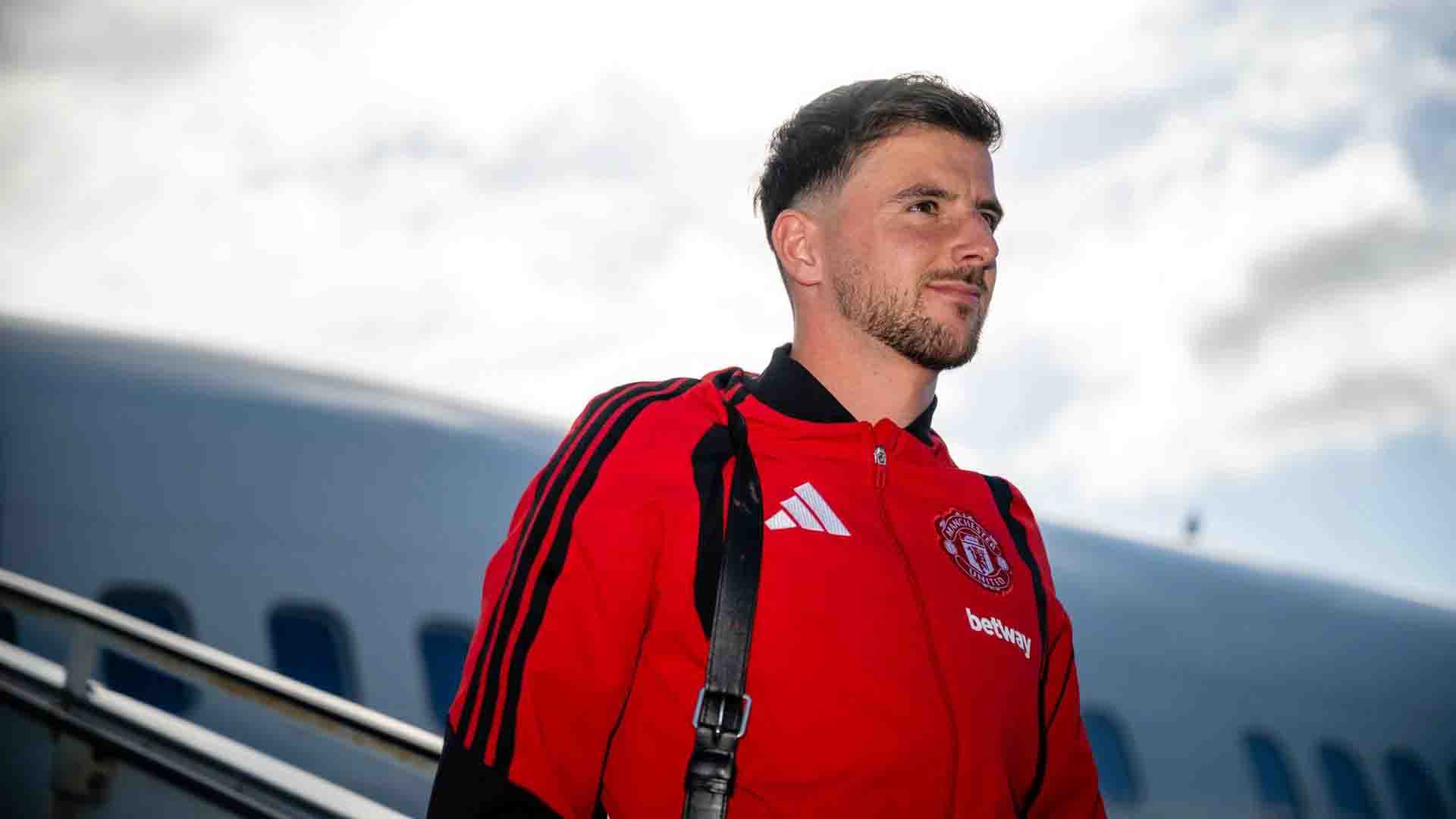 Hanya Benturan Ringan, Carrick Redakan Kekhawatiran Cedera Mount
