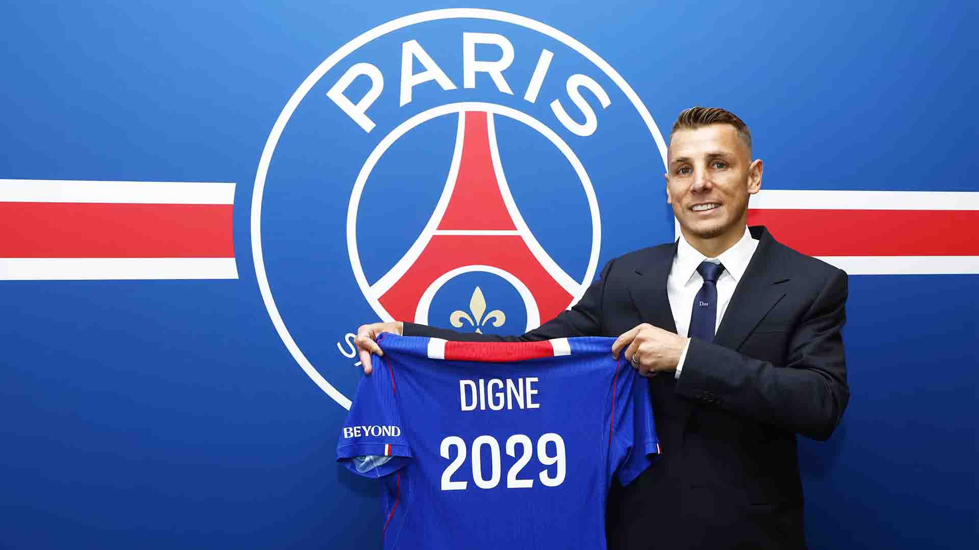 Reuni Setelah 11 Tahun, PSG Resmi Rekrut Lucas Digne dari Aston Villa