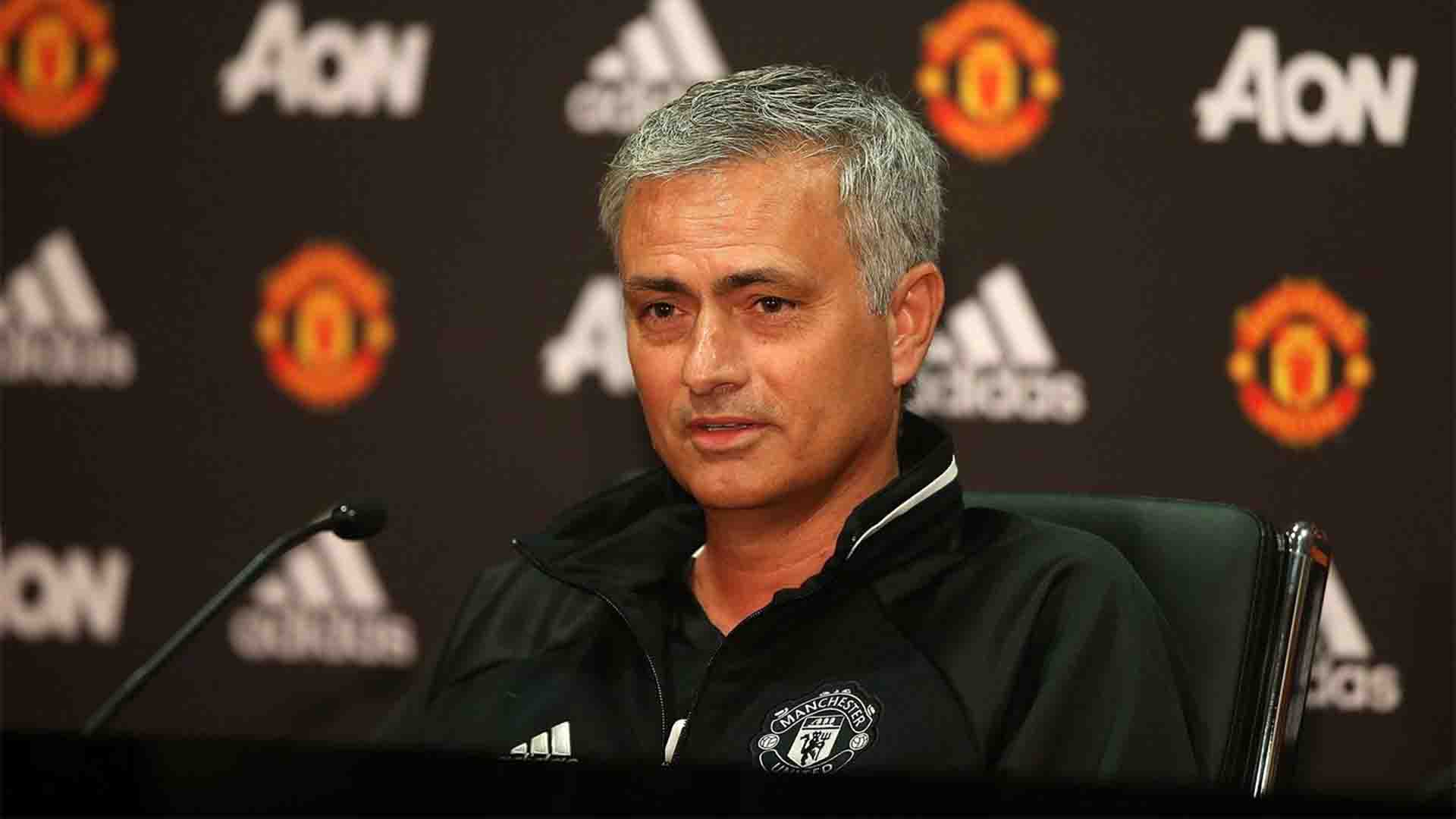 Mourinho Ungkap Nyaris Gantikan Alex Ferguson di Manchester United pada 2013