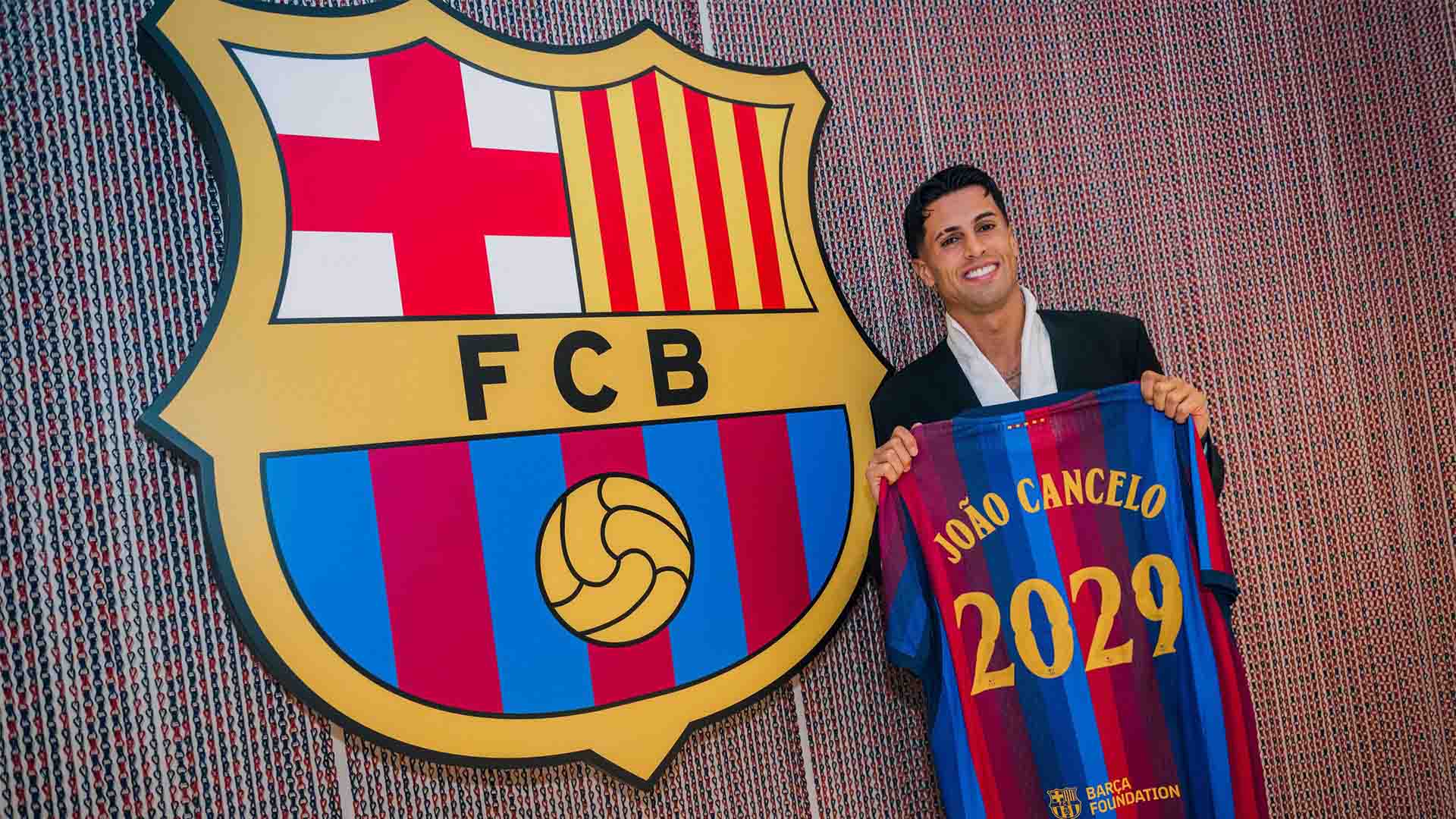João Cancelo Resmi Kembali ke Barcelona Bebas Transfer Hingga 2029