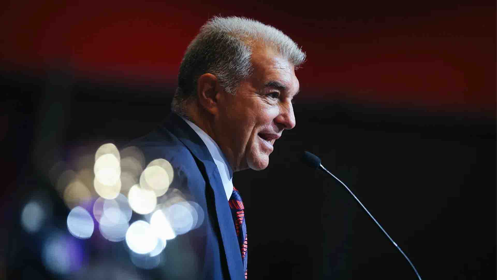 Laporta Tegaskan Barcelona Masih Incar Álvarez di Tengah Penolakan Keras Atlético