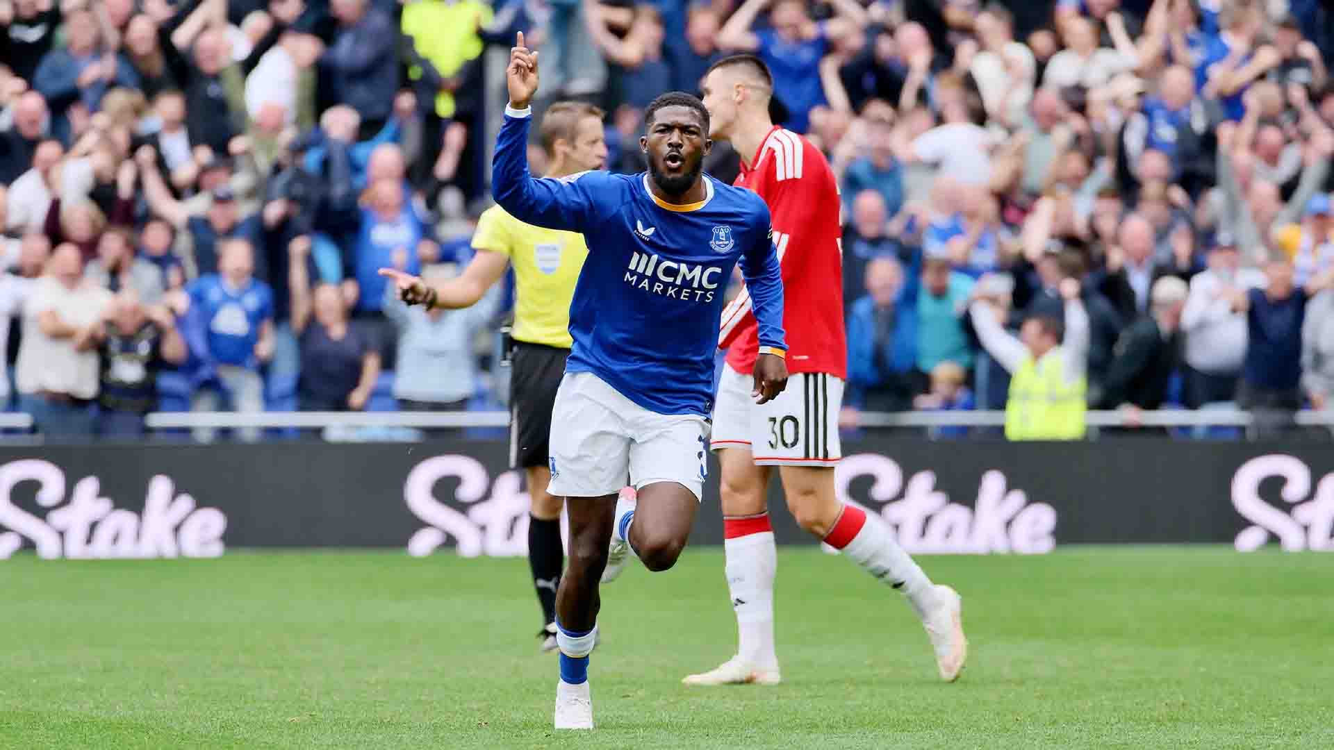 Everton 2-2 Manchester United: Gol Dramatis Maitland-Niles Buyarkan Kemenangan