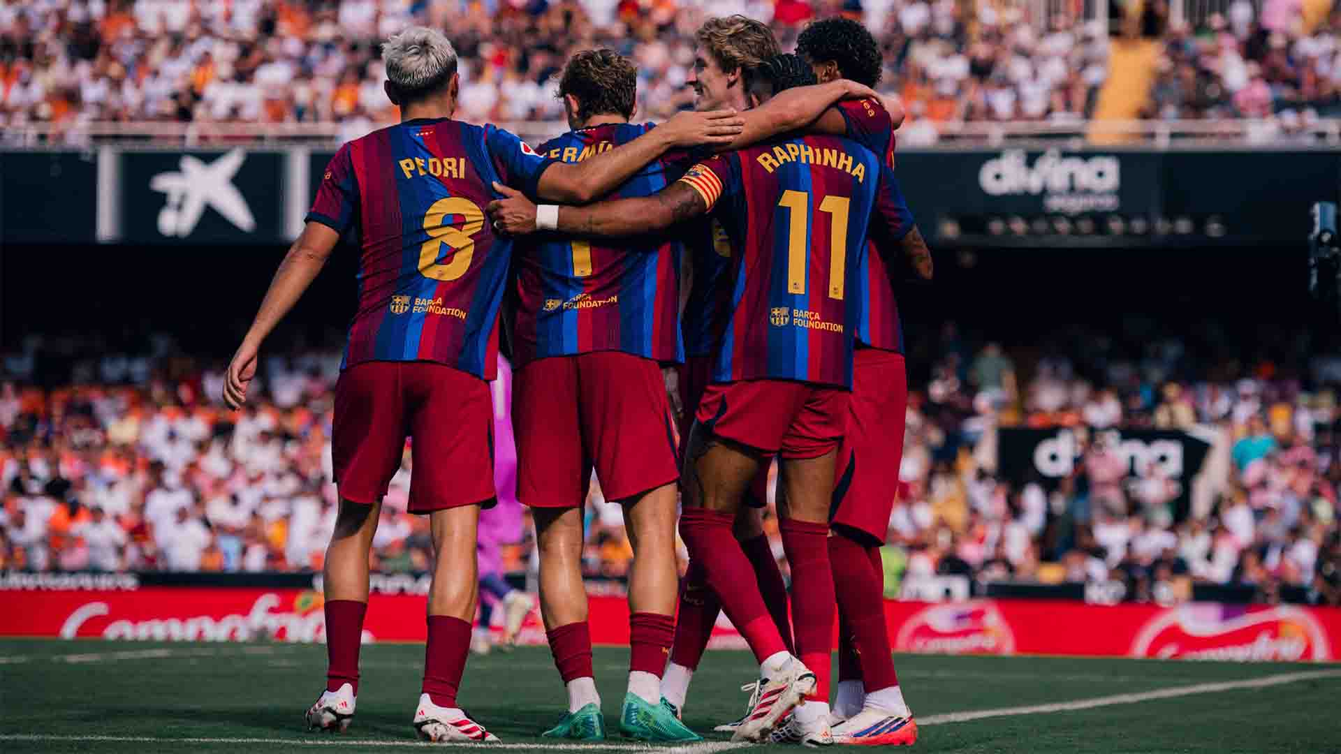 Pesta 5 Gol di Mestalla, Flick Puji Performa Barcelona Hampir Sempurna