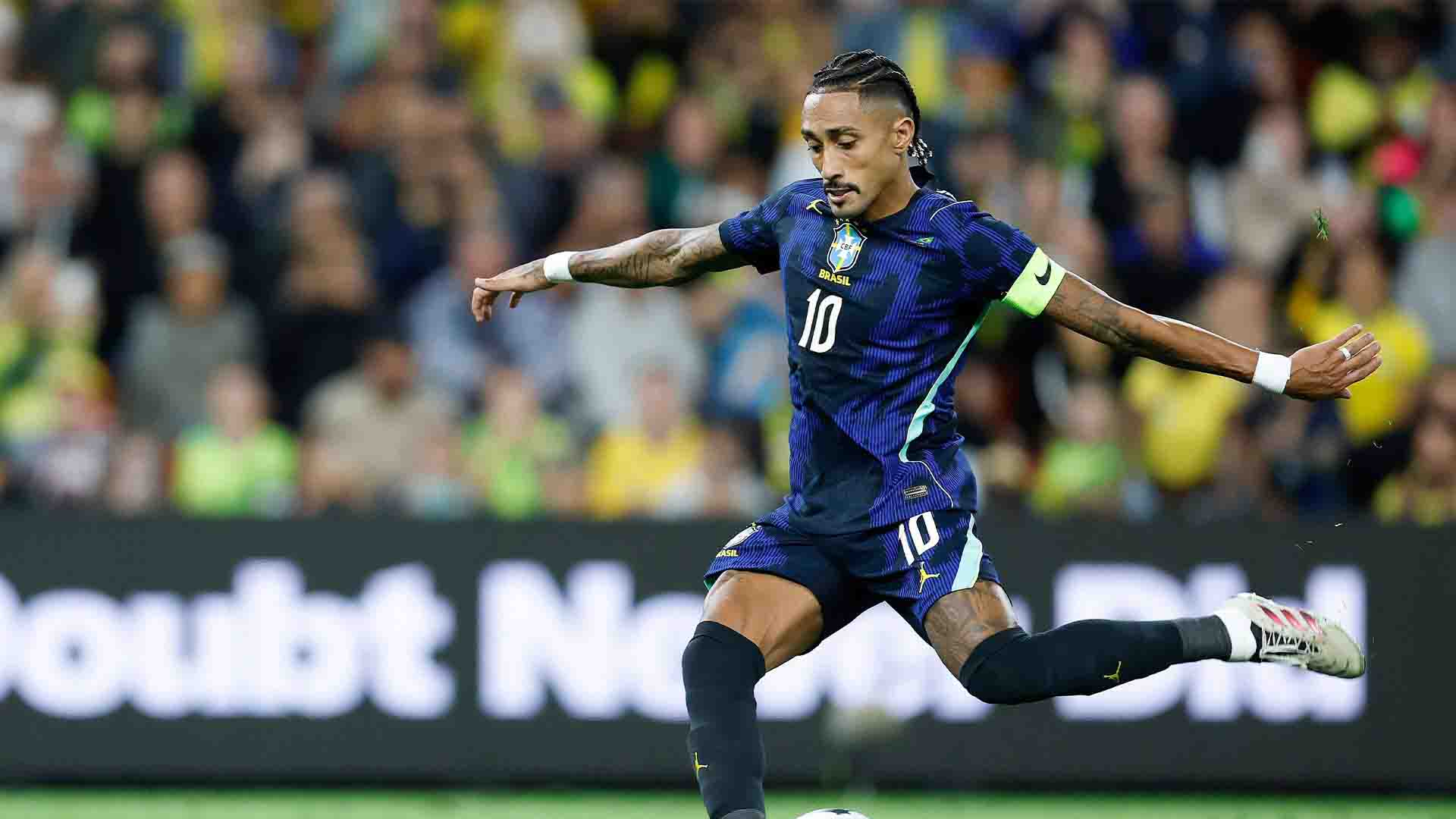 Raphinha Dipulangkan dari Skuad Brasil Usai Alami Masalah Paha Kanan