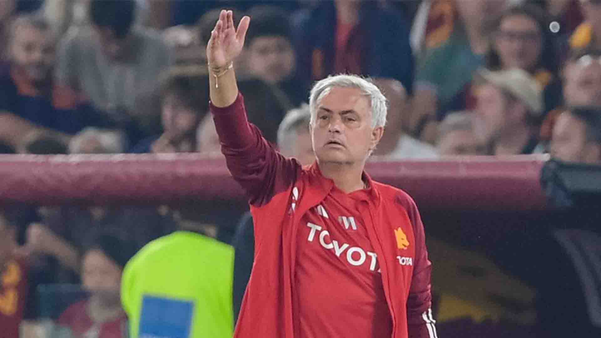 Mourinho Buka-Bukaan Soal Roma, Tolak Disalahkan atas Kericuhan di Bandara