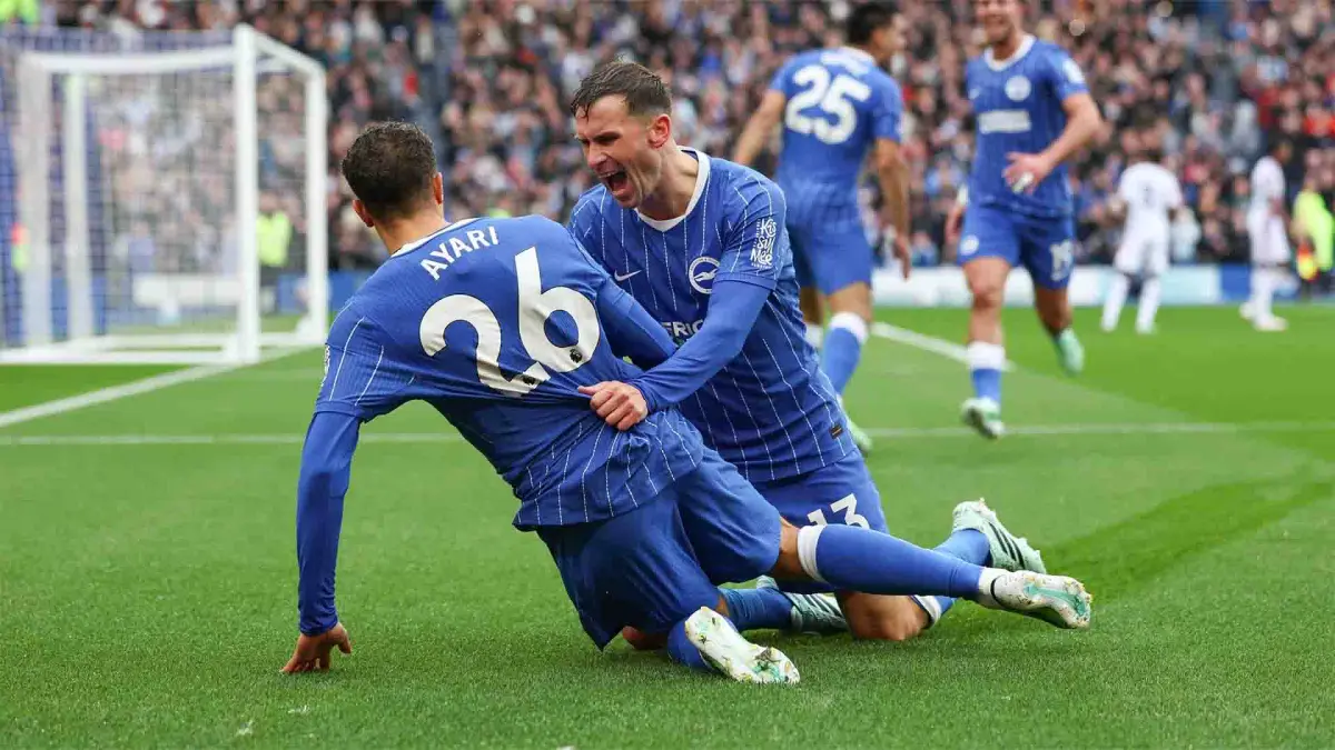 Gomez Cetak Gol dari Tengah Lapangan, Brighton Hancurkan Crystal Palace 5-0